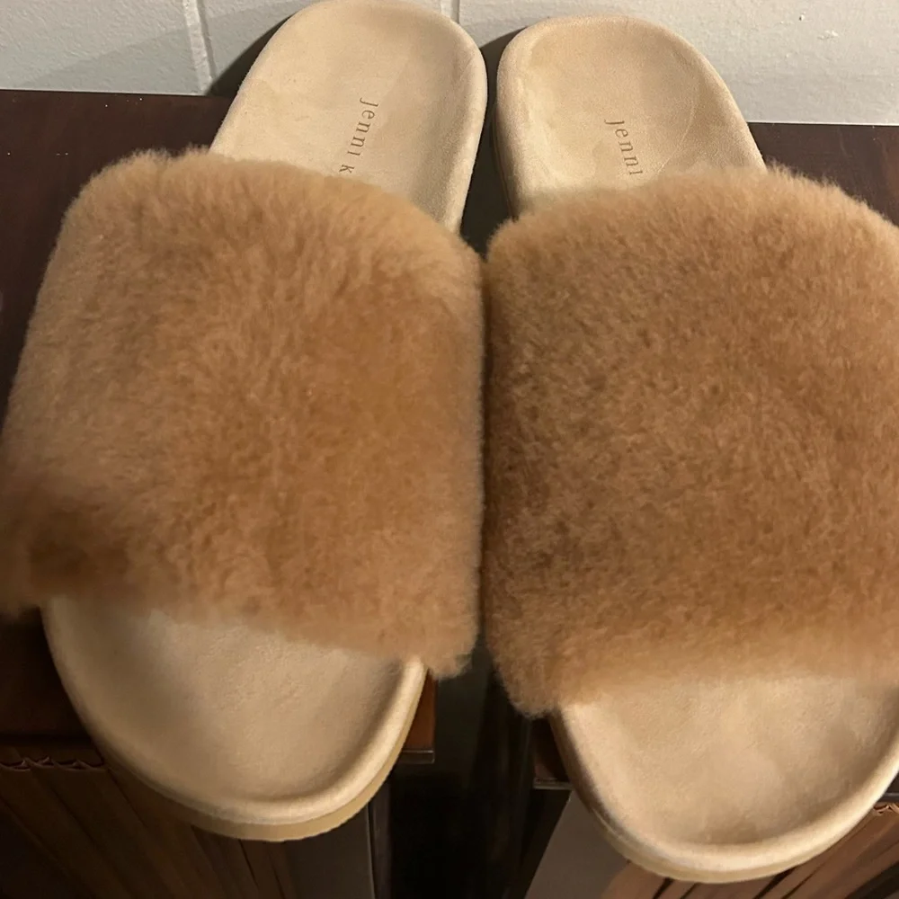 Jenni Kayne- Shearling Slides- size 39 (8.5:9) - Picture 1 of 8